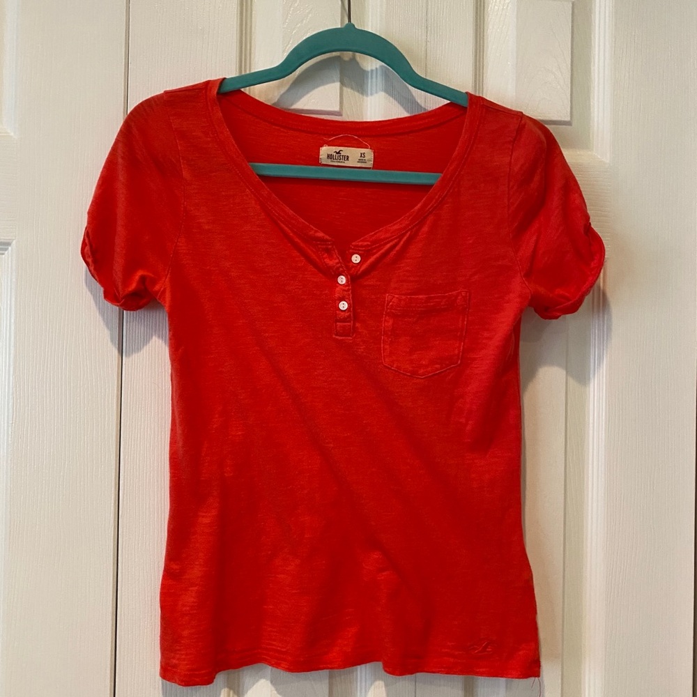 Hollister tee shirt